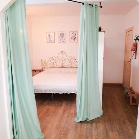 Thekeystudio, Studio Menta In Centre, 4 Minutes From The Sea Apartment Bordighera Ngoại thất bức ảnh